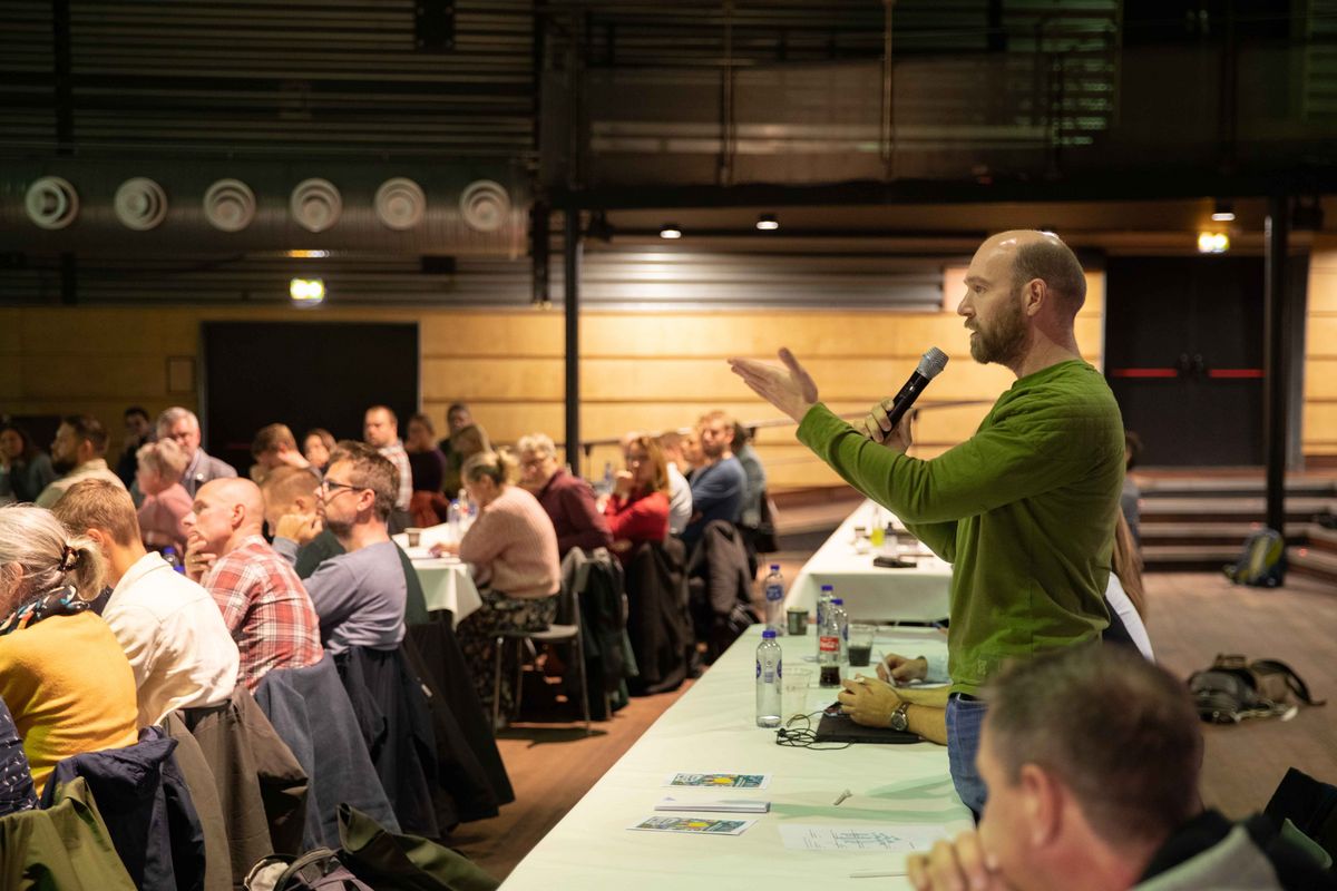 Der var flere spørgsmål og kommentarer fra salen under punktet 'Åben mikrofon'. Foto: Jan Klint Poulsen Der var flere spørgsmål og kommentarer fra salen under punktet 'Åben mikrofon'. Foto: Jan Klint Poulsen