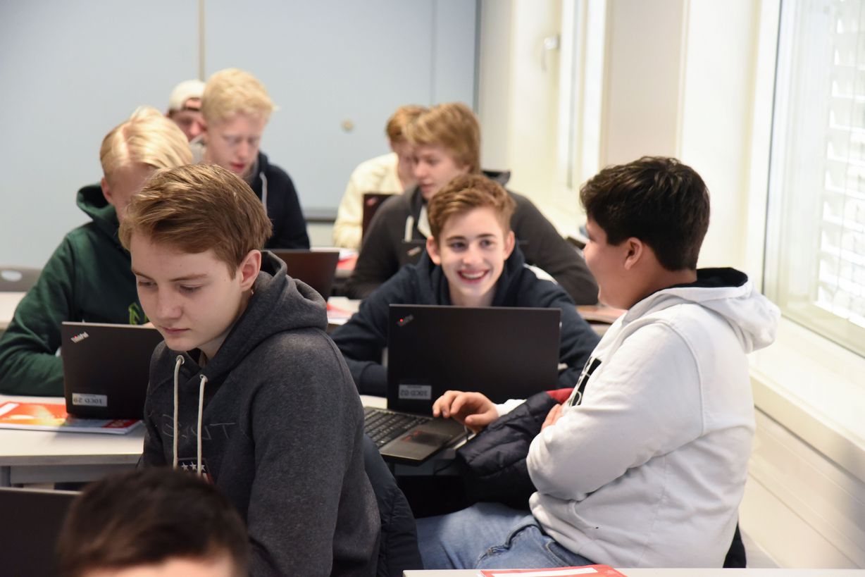 Osloskolens elever har samlet set 325 test ud over de sædvanlige prøver i løbet af et skoleforløb. Foto: Erik Schmidt