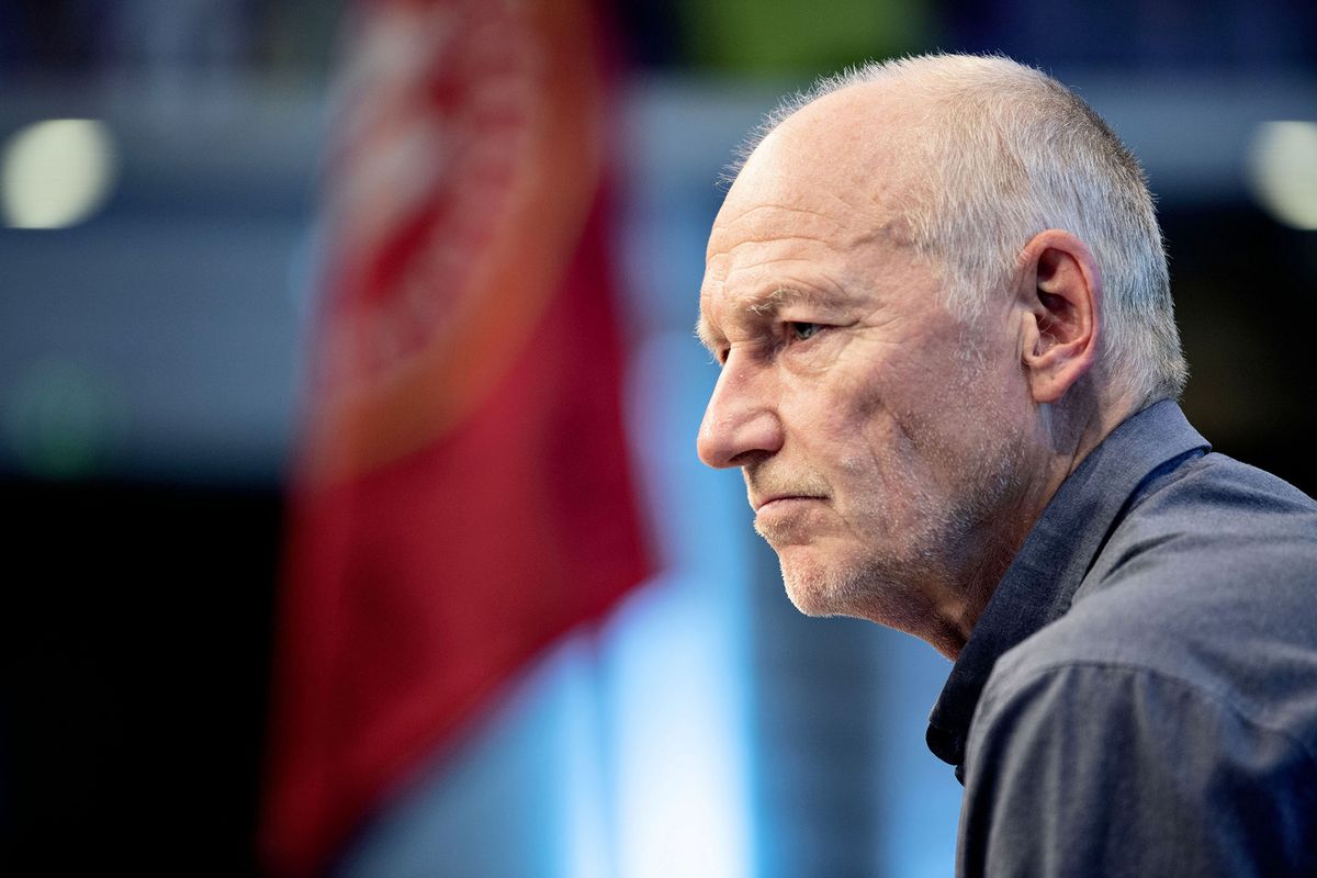 ”Man begynder mere og mere at snakke om stordriftsulemper,” sagde KLF-formand Lars Sørensen som svar til Frank Steffensens indlæg om de store delte folkeskoler. Foto: Nils Meilvang ”Man begynder mere og mere at snakke om stordriftsulemper,” sagde KLF-formand Lars Sørensen som svar til Frank Steffensens indlæg om de store delte folkeskoler. Foto: Nils Meilvang